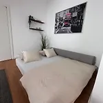 Danube&castle Retreat Apartment, 70m2 Apartment *