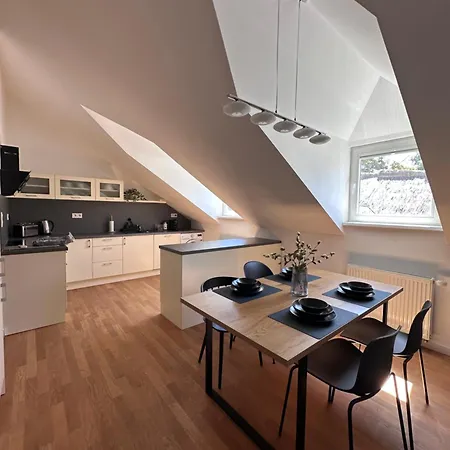 Danube&castle Retreat Apartment, 70m2 アパート