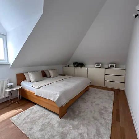 Apartamento Danube&castle Retreat Apartment, 70m2 *