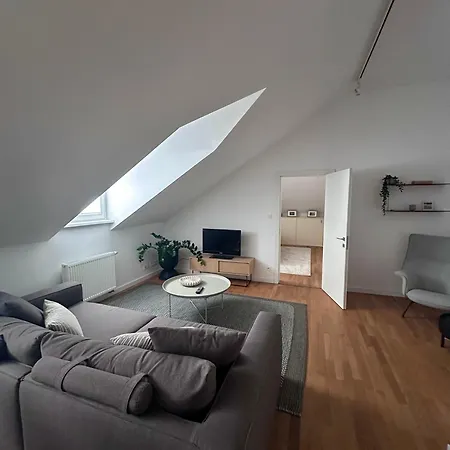 Apartmán Danube&castle Retreat Apartment, 70m2